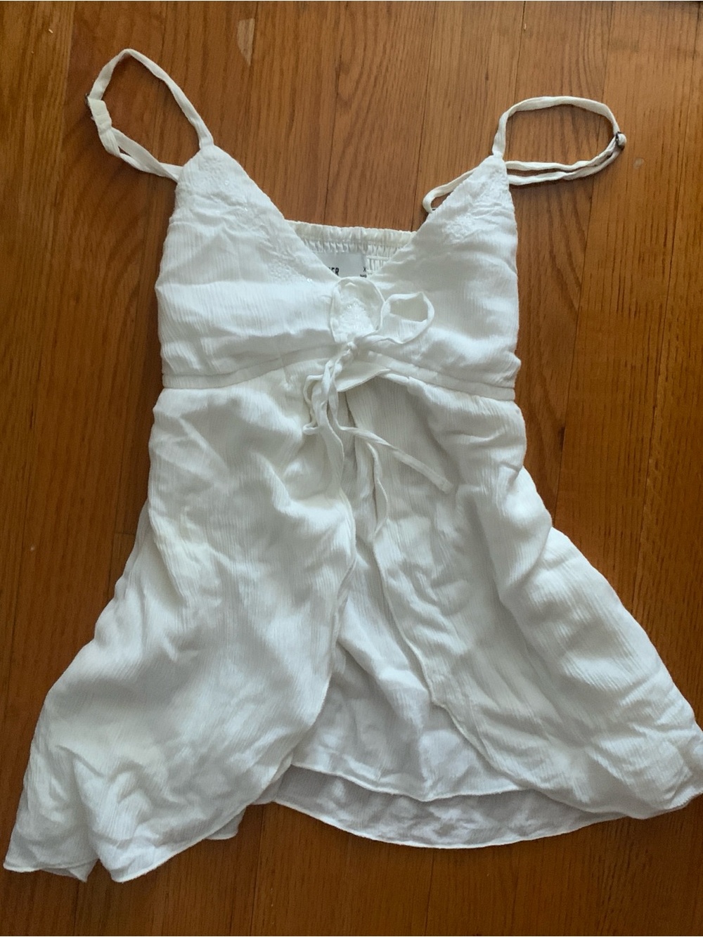 Hollister White Tie-Front Spaghetti Strap Fly Away Babydoll Camisole
